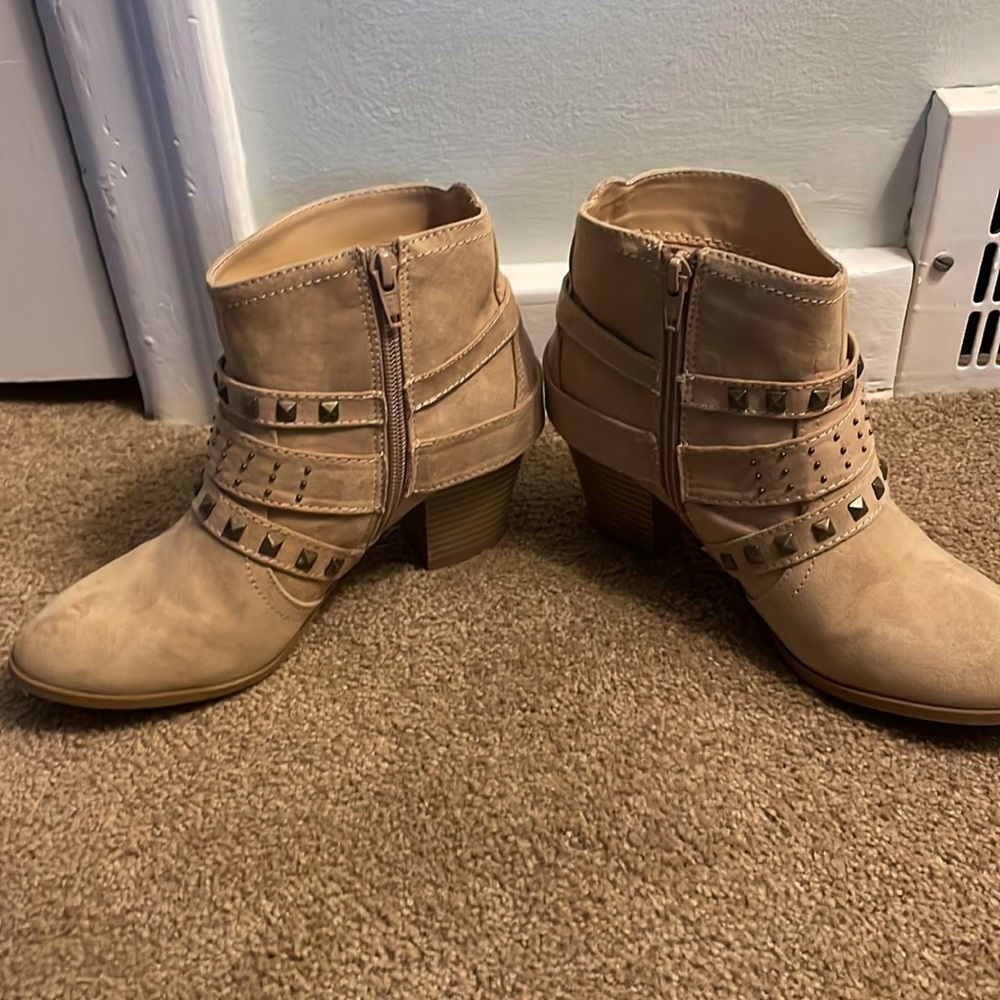 Express Booties - Picture 5 of 7